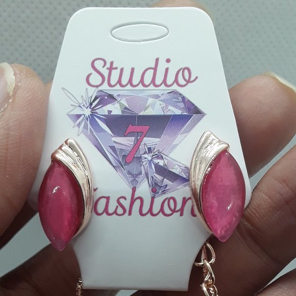 Elegant Deep Pink Opal Necklace Earring Set - Picture 5 of 7